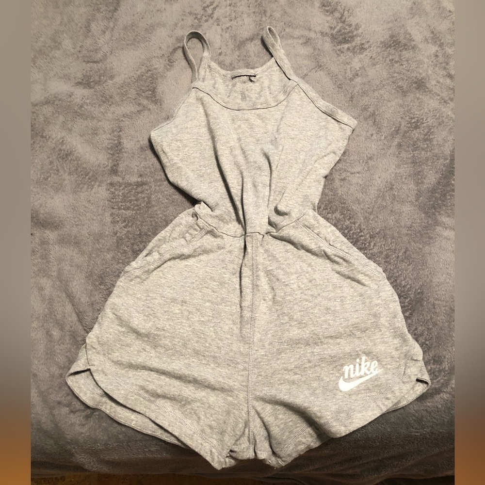 Nike romper like new!